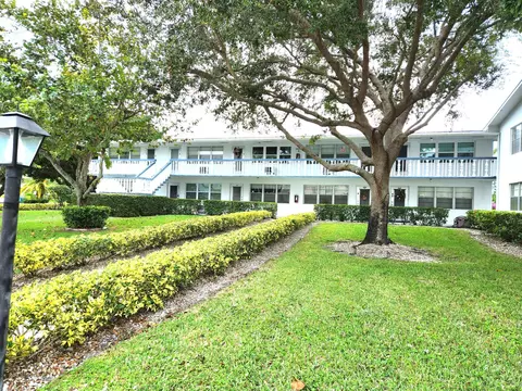 399 Windsor Q, West Palm Beach, FL 33417