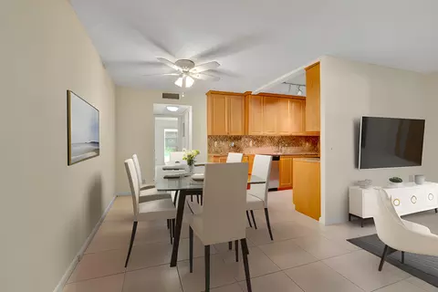1091 Wolverton E, Boca Raton, FL 33434 photo 8