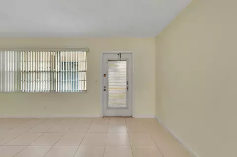 1091 Wolverton E, Boca Raton, FL 33434 photo 12