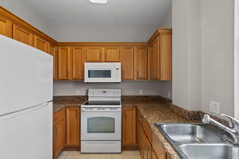 101 SE Ocean Blvd #305, Stuart, FL 34994 photo 2