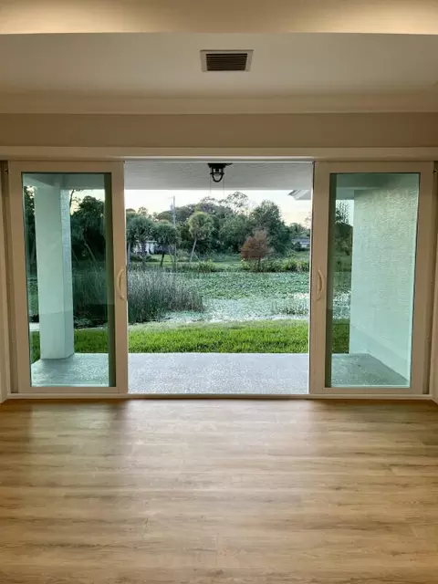 5580 SE Colee Ave, Stuart, FL 34997 photo 2