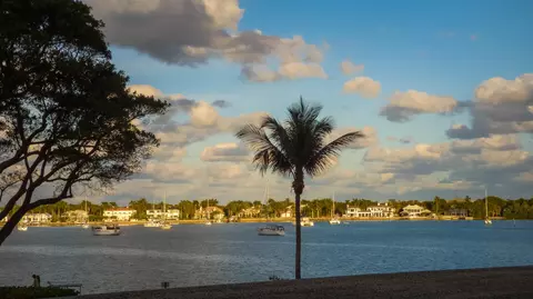 136 Lakeshore Dr #212, North Palm Beach, FL 33408