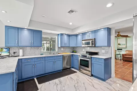 4284 SE Fairway E, Stuart, FL 34997 photo 3