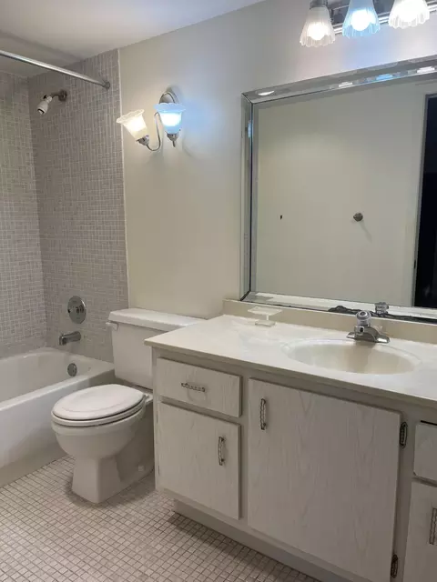 2035 Wolverton B, Boca Raton, FL 33434 photo 9