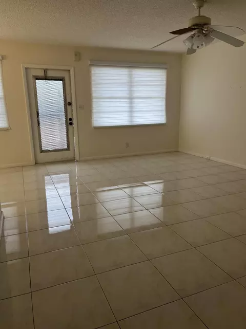 2035 Wolverton B, Boca Raton, FL 33434 photo 3