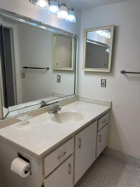 2035 Wolverton B, Boca Raton, FL 33434 photo 10