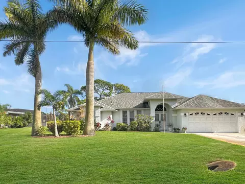 5407 Echo Pines Cir E, Fort Pierce, FL 34951