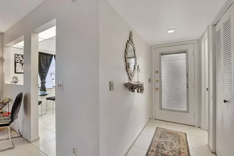 131 Capri C, Delray Beach, FL 33484 photo 5