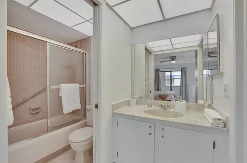 131 Capri C, Delray Beach, FL 33484 photo 17