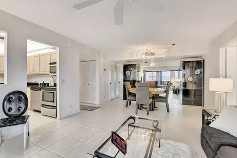 131 Capri C, Delray Beach, FL 33484 photo 7
