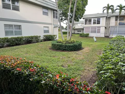 165 Monaco D, Delray Beach, FL 33446 photo 28