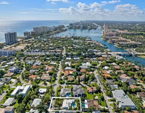 245 NE Olive Way E, Boca Raton, FL 33432