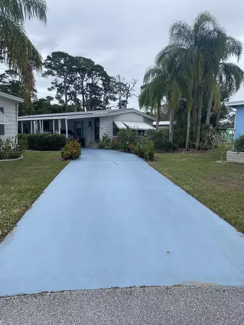39 La Puerta Del Norte, Fort Pierce, FL 34951
