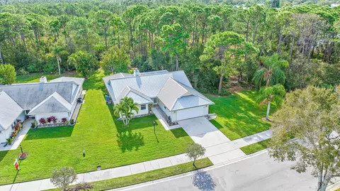 6771 SE Lillian Ct, Stuart, FL 34997 photo 3