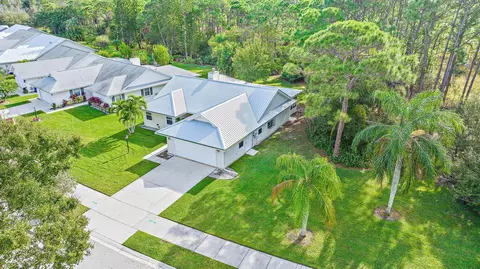 6771 SE Lillian Ct, Stuart, FL 34997 photo 2