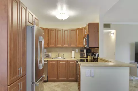 255 Burgundy F, Delray Beach, FL 33484