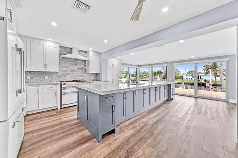 249 SE 3rd Ter, Pompano Beach, FL 33060 photo 12