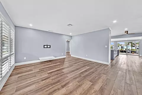 249 SE 3rd Ter, Pompano Beach, FL 33060 photo 7
