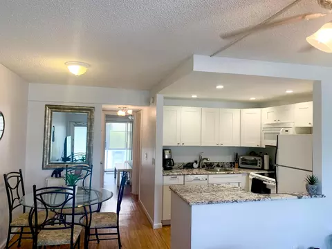 171 Canterbury H, West Palm Beach, FL 33417