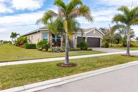 11918 SW Still Waters Ave, Port Saint Lucie, FL 34987