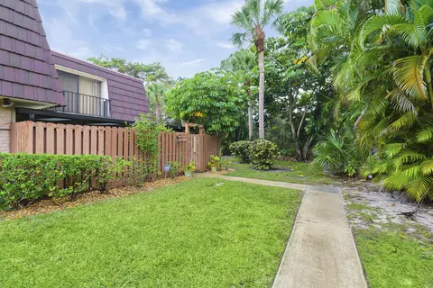 5986 SE Riverboat Dr #535, Stuart, FL 34997 photo 4
