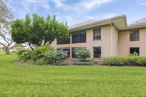 25 SE Turtle Creek Dr #B, Jupiter, FL 33469