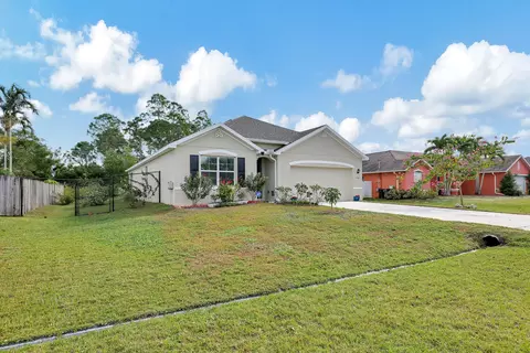 1541 SW Avens St, Port Saint Lucie, FL 34983