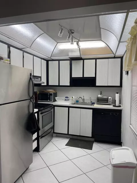 310 Capri G, Delray Beach, FL 33484