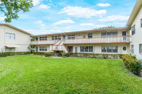 6 Coventry A, West Palm Beach, FL 33417