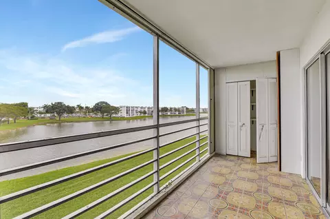 3086 Wolverton E #3086, Boca Raton, FL 33434 photo 18