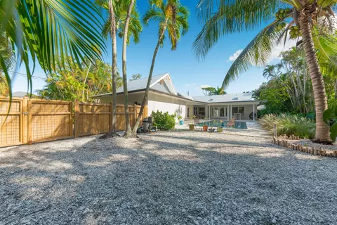 85 S Sewalls Point Rd, Sewalls Point, FL 34996 photo 27