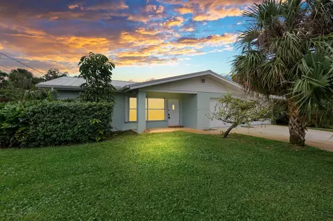1905 Rio Vista Dr, Hutchinson Island, FL 34949