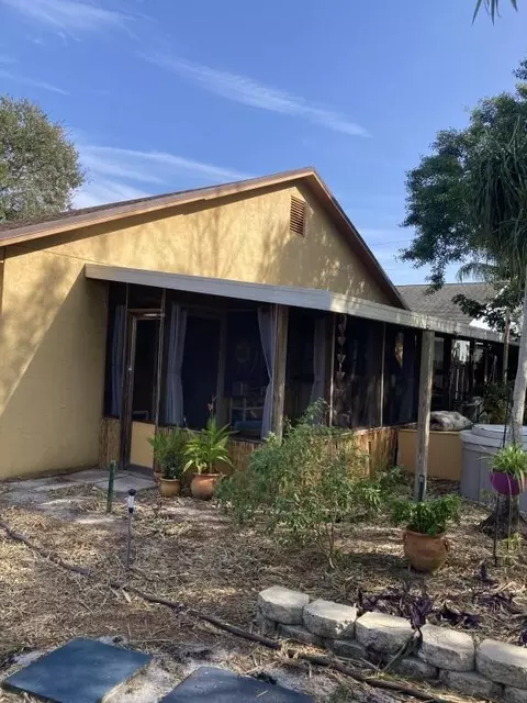 5300 SE Dell St, Stuart, FL 34997 photo 2