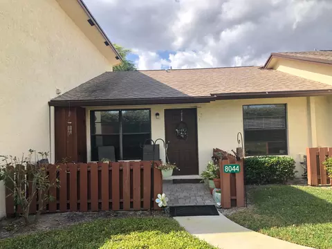 8044 SE Villa Cir, Hobe Sound, FL 33455