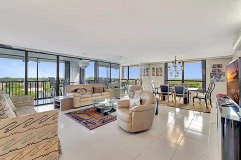 20090 Boca West Dr #385, Boca Raton, FL 33434