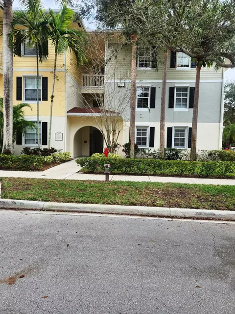 275 Murcia Dr #212, Jupiter, FL 33458