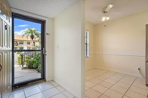 1201 Pinecrest Cir #D, Jupiter, FL 33458 photo 4