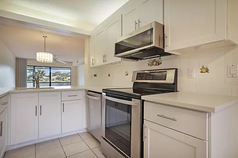 1201 Pinecrest Cir #D, Jupiter, FL 33458 photo 7