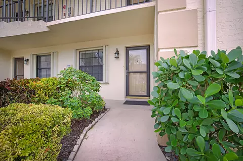 1201 Pinecrest Cir #D, Jupiter, FL 33458 photo 3