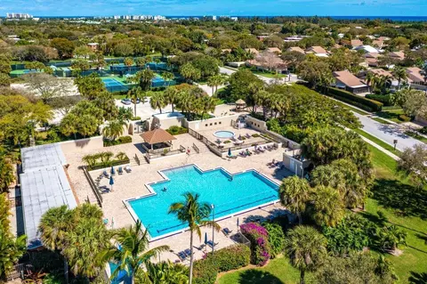129 Harbourside Cir, Jupiter, FL 33477 photo 11