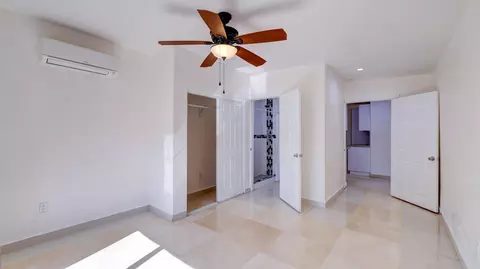 1421 E 9th Ct, Hialeah, FL 33010 photo 20