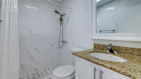 1421 E 9th Ct, Hialeah, FL 33010 photo 27