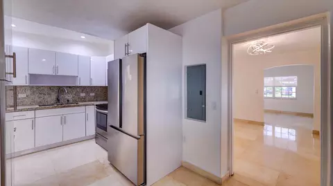 1421 E 9th Ct, Hialeah, FL 33010 photo 16
