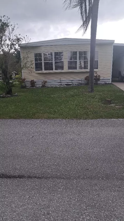 1 Olivia Rd, Port Saint Lucie, FL 34952