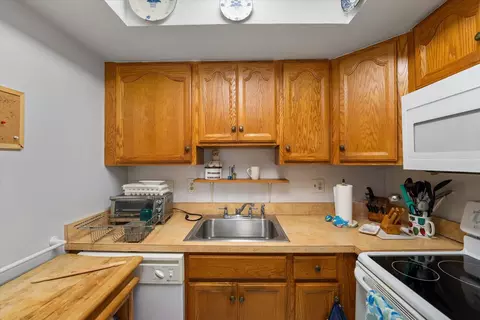 2929 SE Ocean Blvd #J2, Stuart, FL 34996 photo 8
