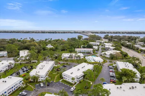 2929 SE Ocean Blvd #J2, Stuart, FL 34996 photo 21