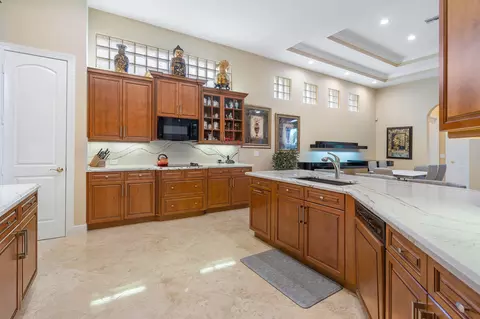 8071 Valhalla Dr, Delray Beach, FL 33446 photo 11