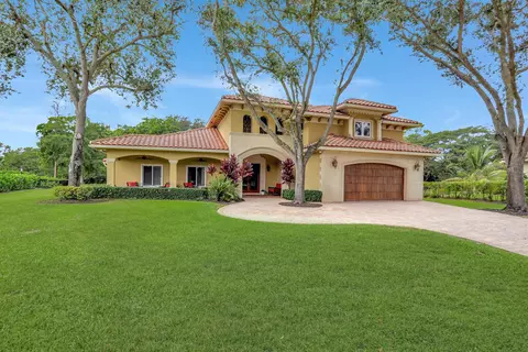 22773 Ponderosa Dr, Boca Raton, FL 33428