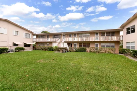 320 Windsor N #320, West Palm Beach, FL 33417