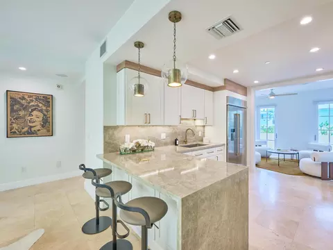62 SE 7th Ave, Delray Beach, FL 33483